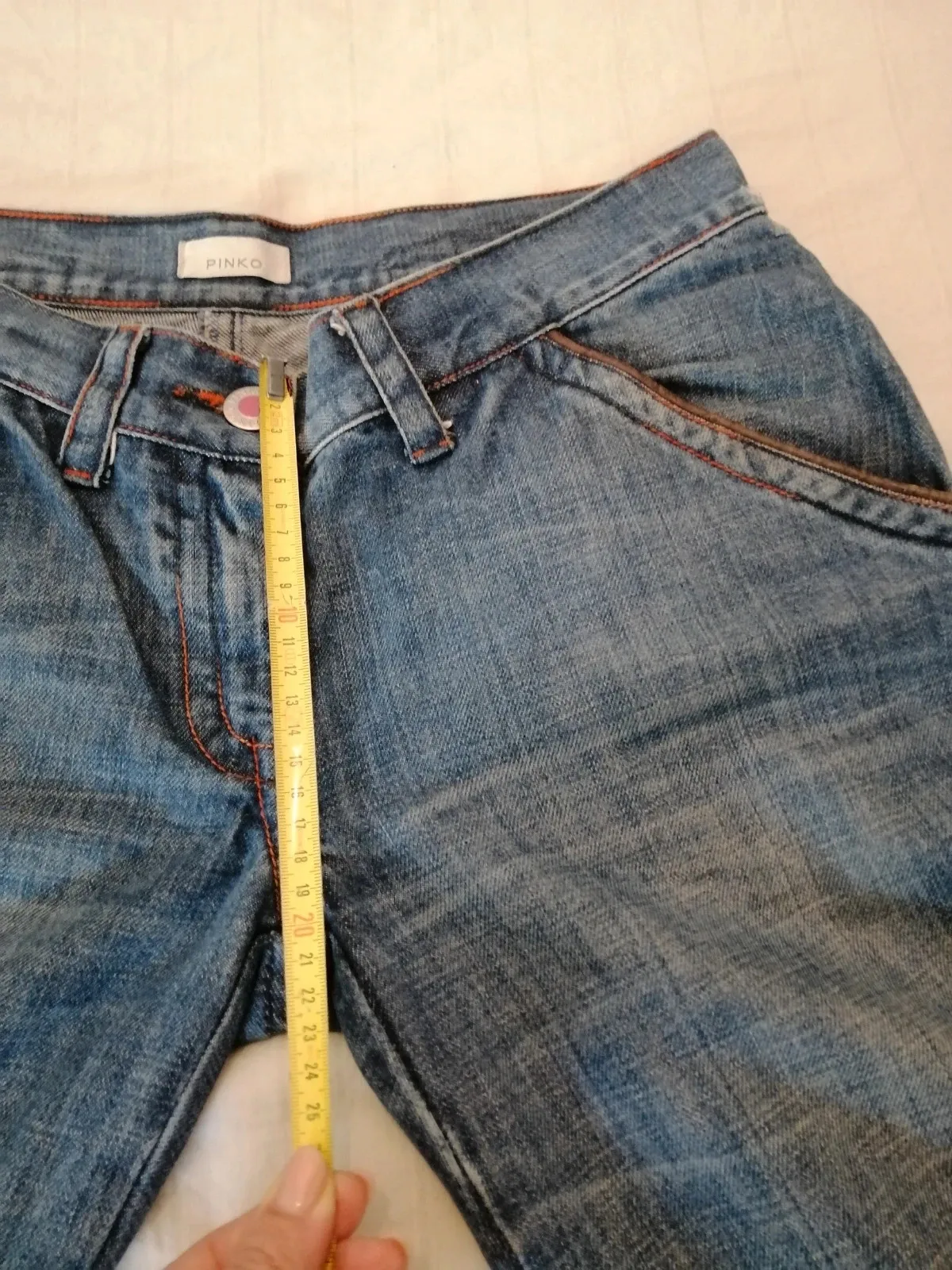 Capri avec poche arrière en cuir 8