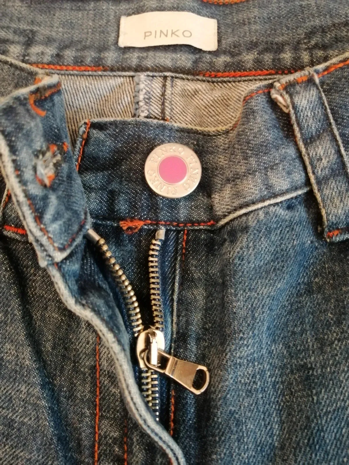 Capri avec poche arrière en cuir 5
