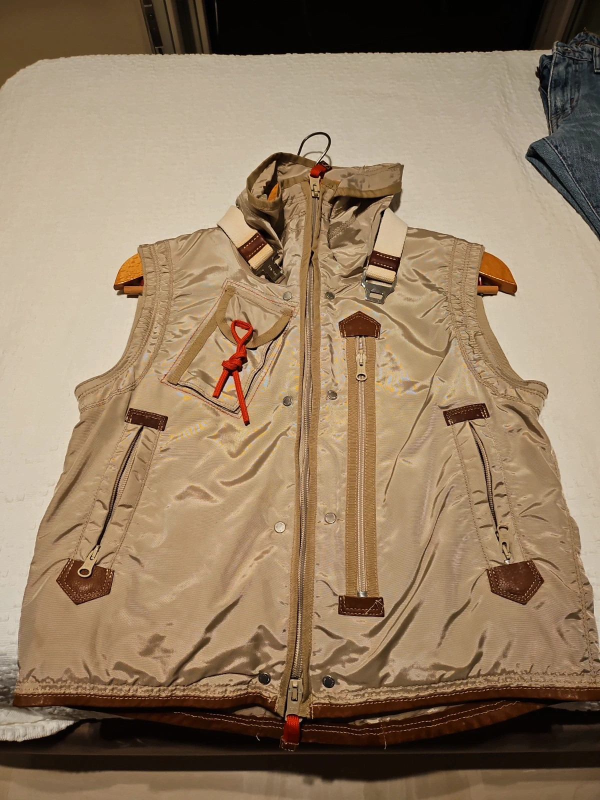 Gilet uomo con rifiniture