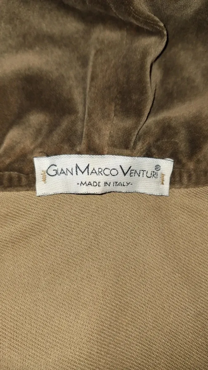 GianMarco Venturi coat, a piece from the Italian house. Very good condition. Size M (38). 3