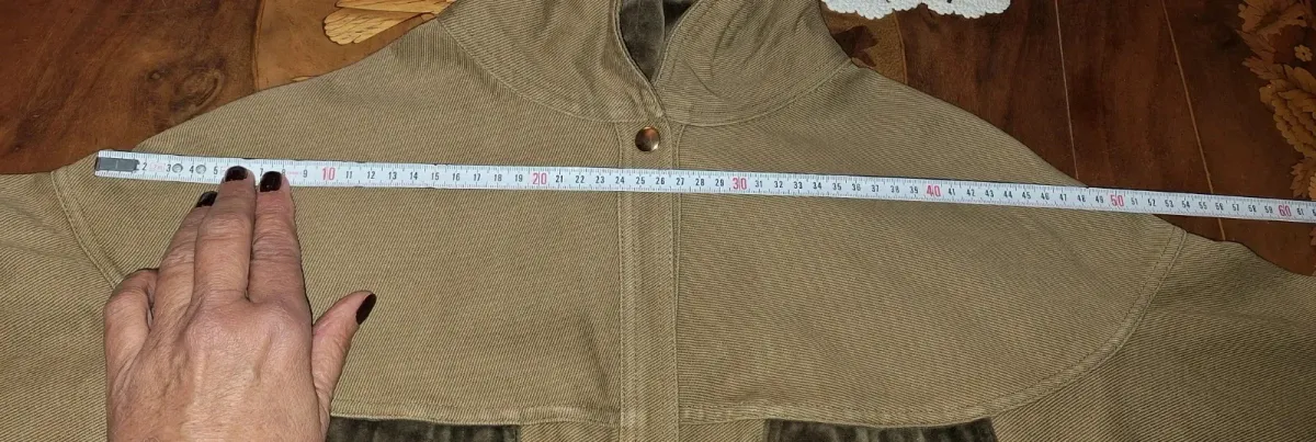 GianMarco Venturi coat, a piece from the Italian house. Very good condition. Size M (38). 14