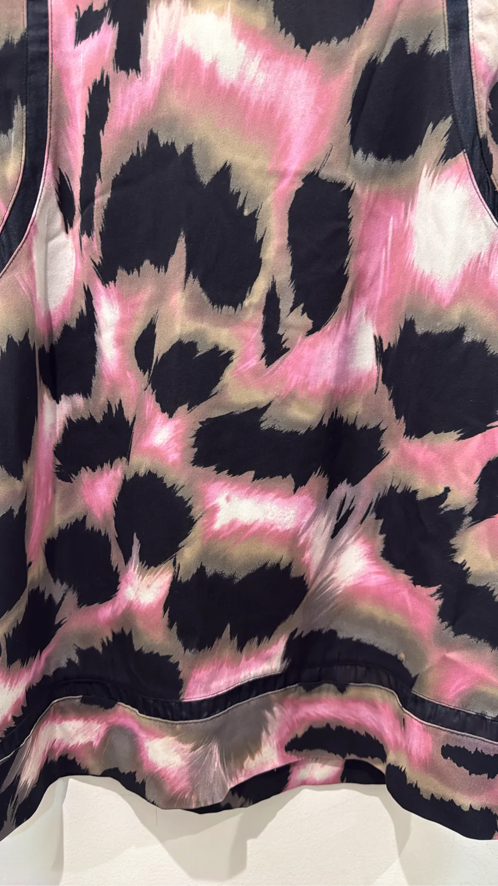 Blouse Diane von Furstenberg multicolore à imprimé animalier, en soie mélangée avec des manches 3/4. 2