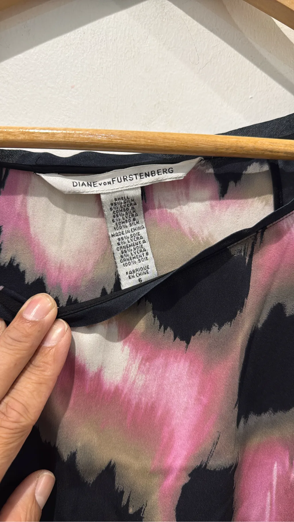 Blouse Diane von Furstenberg multicolore à imprimé animalier, en soie mélangée avec des manches 3/4. 3