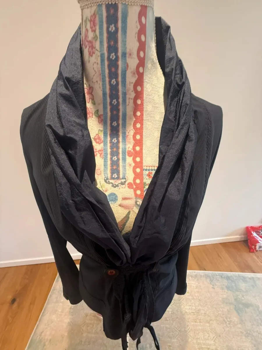 Short, part of a Jacket + Short set - Jacket IMP-202607-NR3Q and Shorts IMP-202607-PAJ3 5