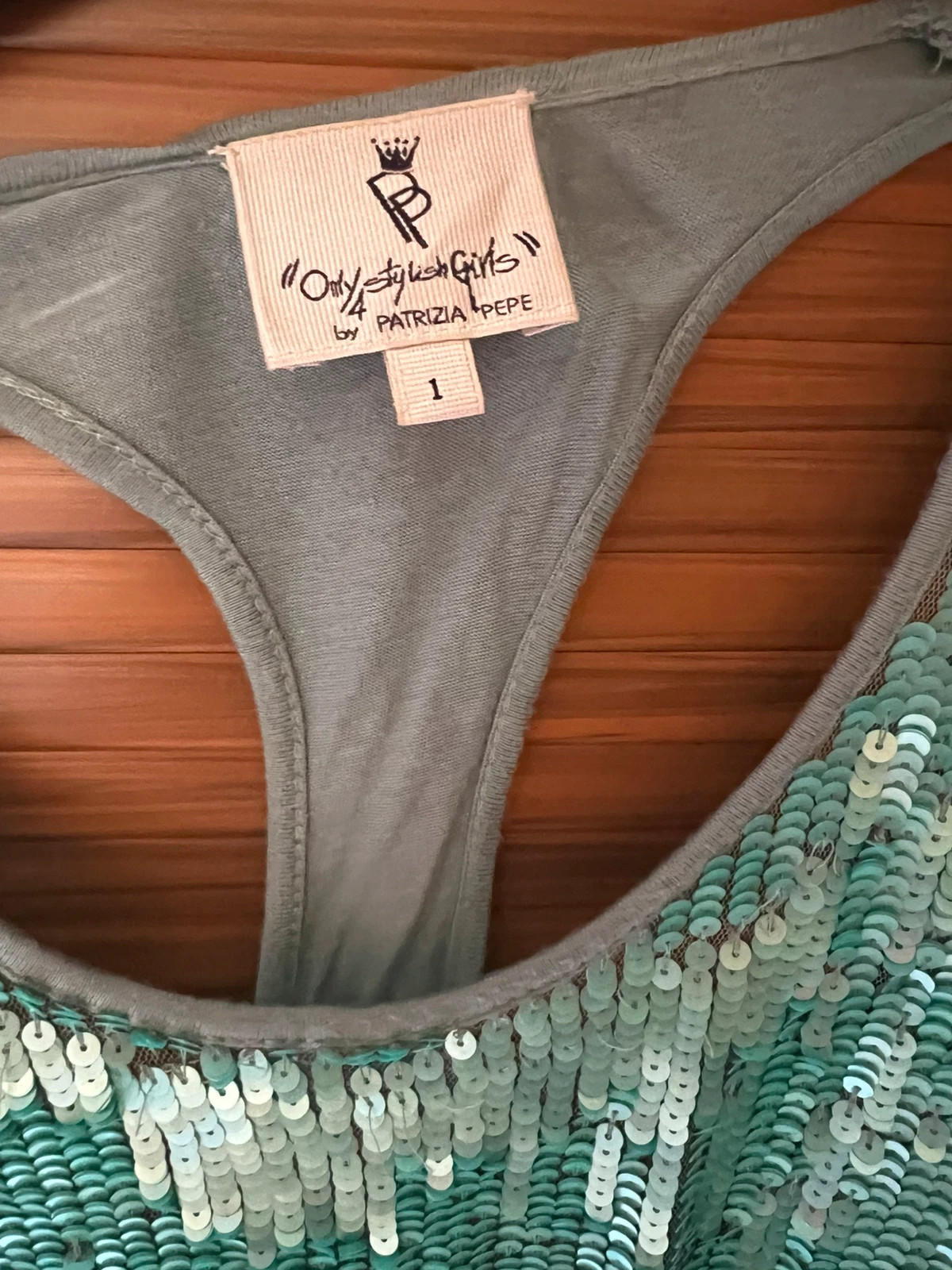 Petite robe à paillettes comme neuve 2