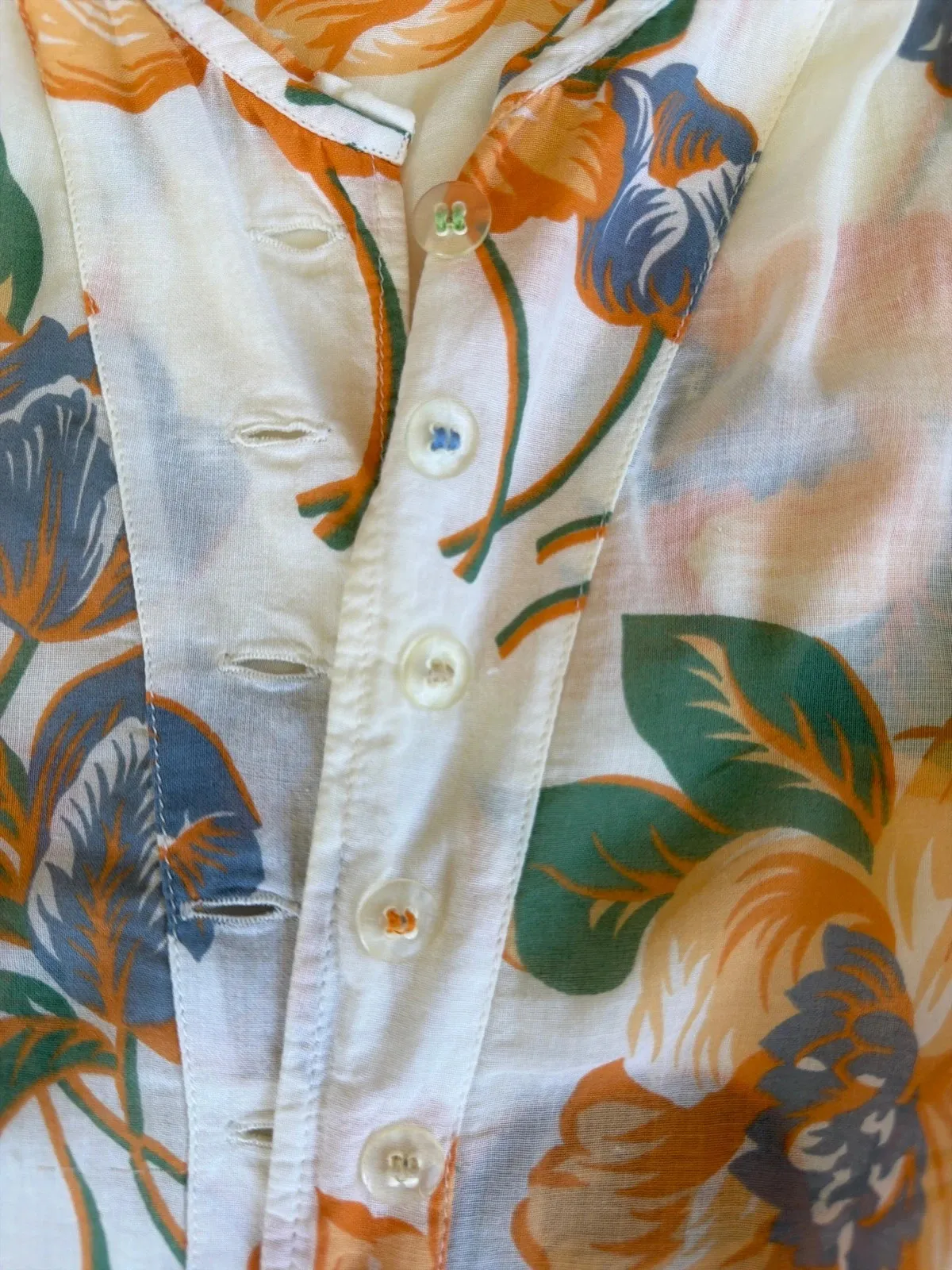 Very light floral short-sleeve blouse 5