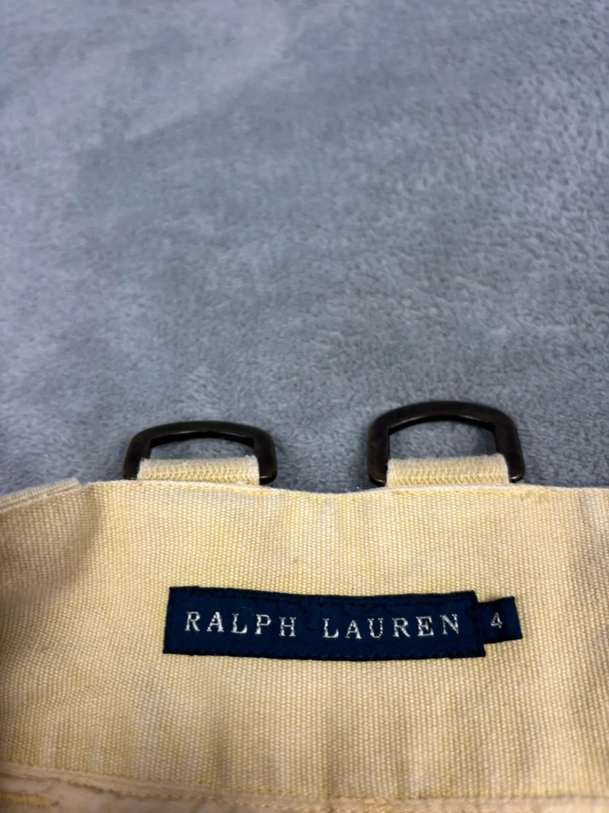 ⭐️ Ralph Lauren silk and linen cargo trousers ⭐️
✅ Condition 10/10
🕵🏼♂️ Rarity 9.5/10
👕 Fit: baggy — loose
📏 Size IT 40, measurements in photos
🧼 Washed
🚛 Ships in 24/48h 9