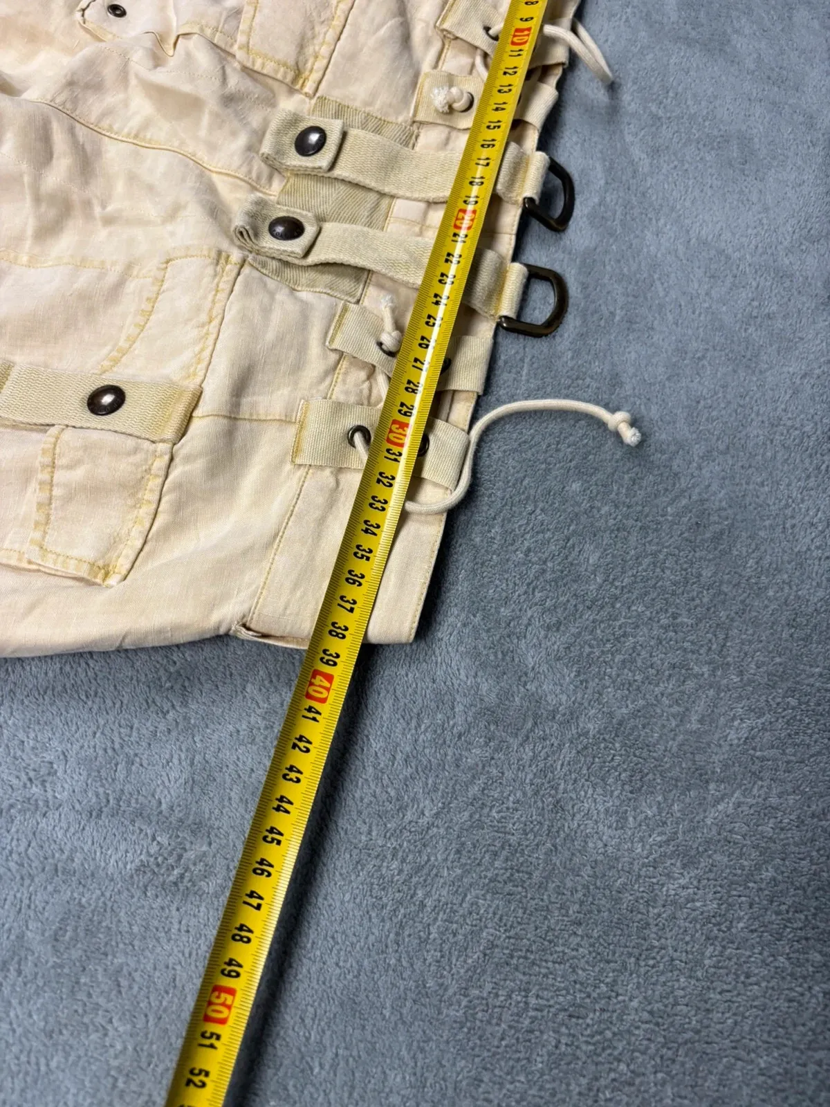 ⭐️ Ralph Lauren silk and linen cargo trousers ⭐️
✅ Condition 10/10
🕵🏼♂️ Rarity 9.5/10
👕 Fit: baggy — loose
📏 Size IT 40, measurements in photos
🧼 Washed
🚛 Ships in 24/48h 15