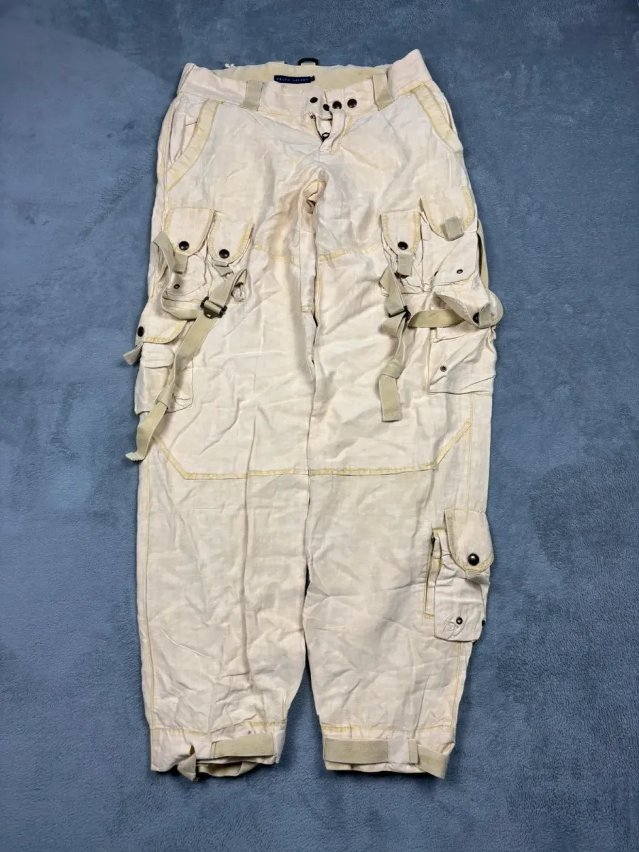 ⭐️Pantalone Cargo Ralph Lauren in seta e
lino⭐️
✅Condizioni 10 /10
🕵🏼♂️Rarità 9.5 /10
👕Vestibilità : Baggy - Larghi
📏Taglia 40 ita, misure in foto
🧼Lavata
🚛Spedizione 24/48h