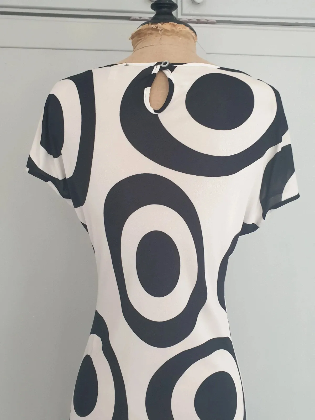 Versace Jeans Couture dress, vintage piece from the Italian house's couture line. Very good condition. Size L (40). 5