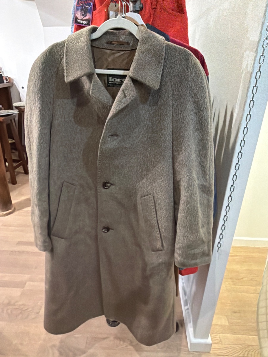 Lama trench coat