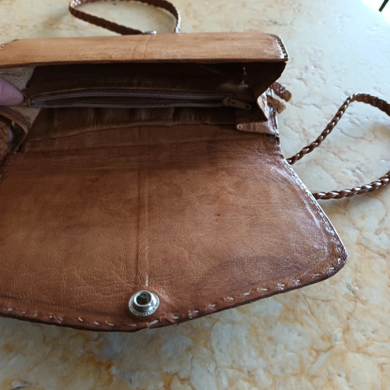 Sac bandoulière reptile 1 poche côté et 1 centre avec fermeture 18 cm x 12 h 3