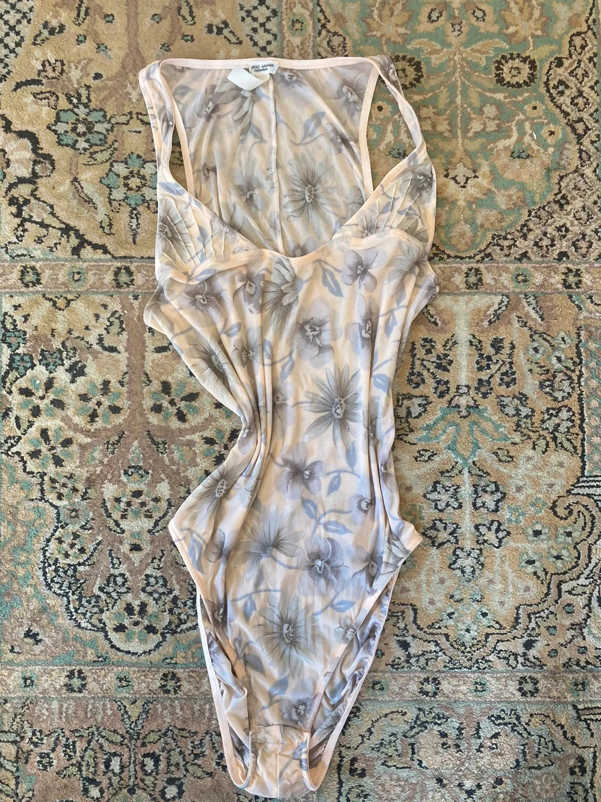 Giorgio Armani bodysuit, a piece from the great Italian house. Very good condition. Size S (36). 5