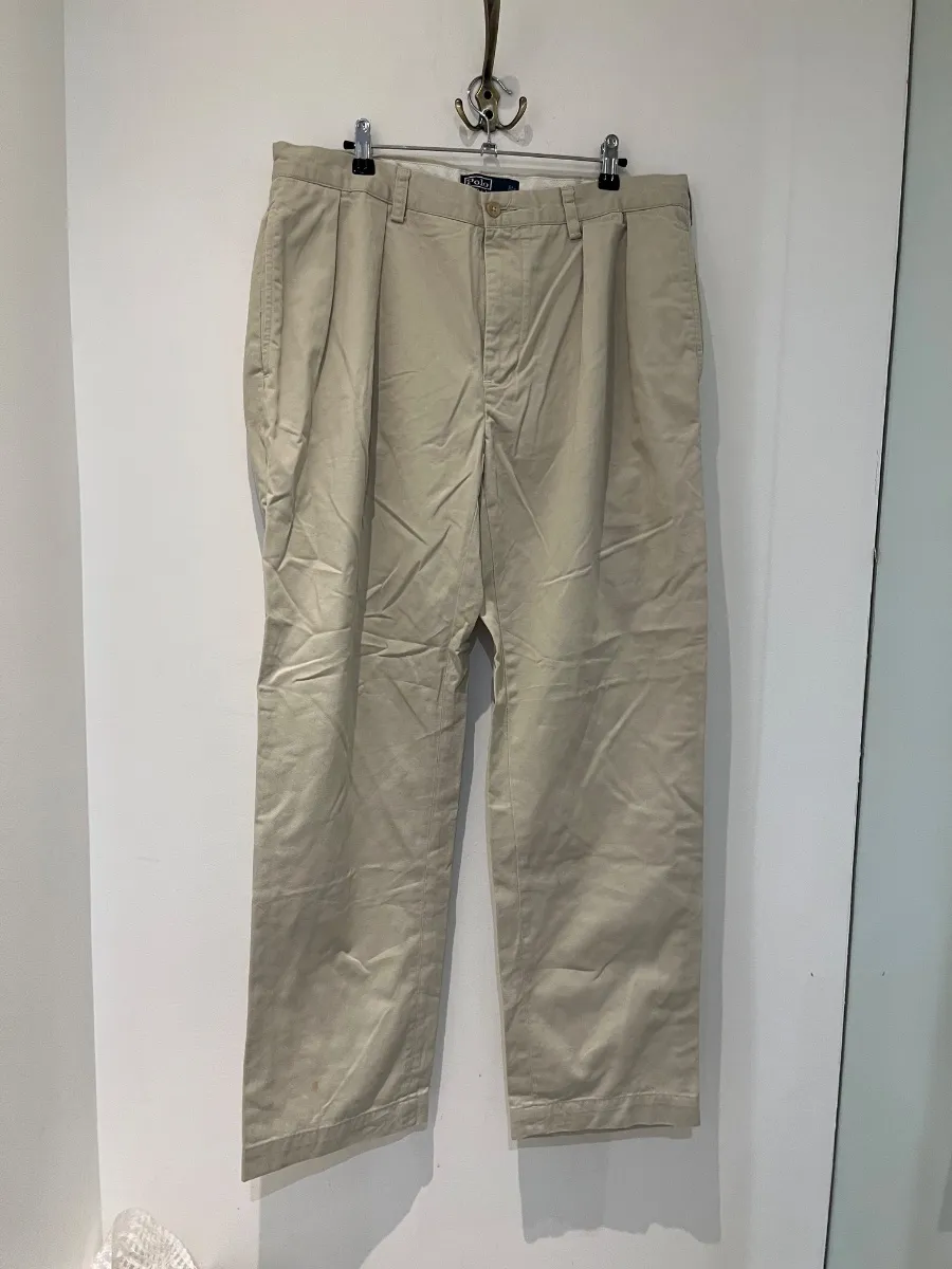 Chinos