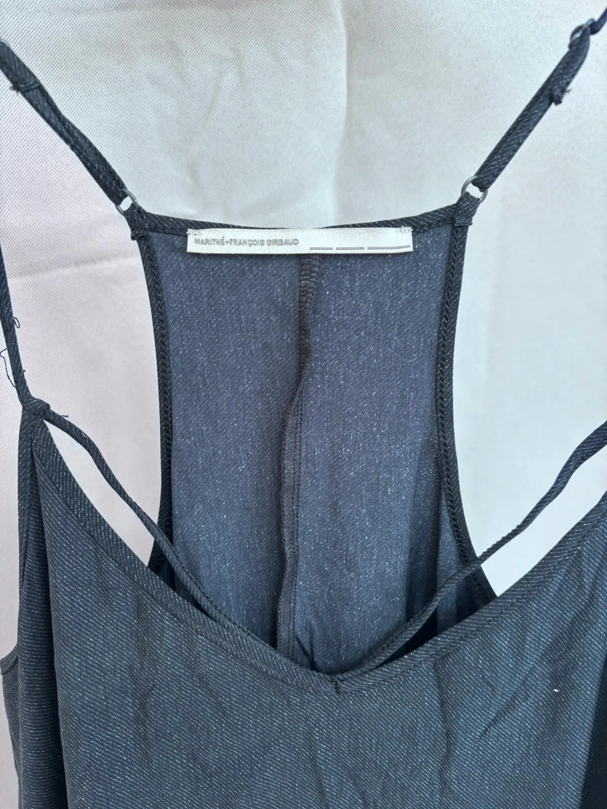 With pocket
Optional belt
Polyamide and elastane
Marithé + François Girbaud 2