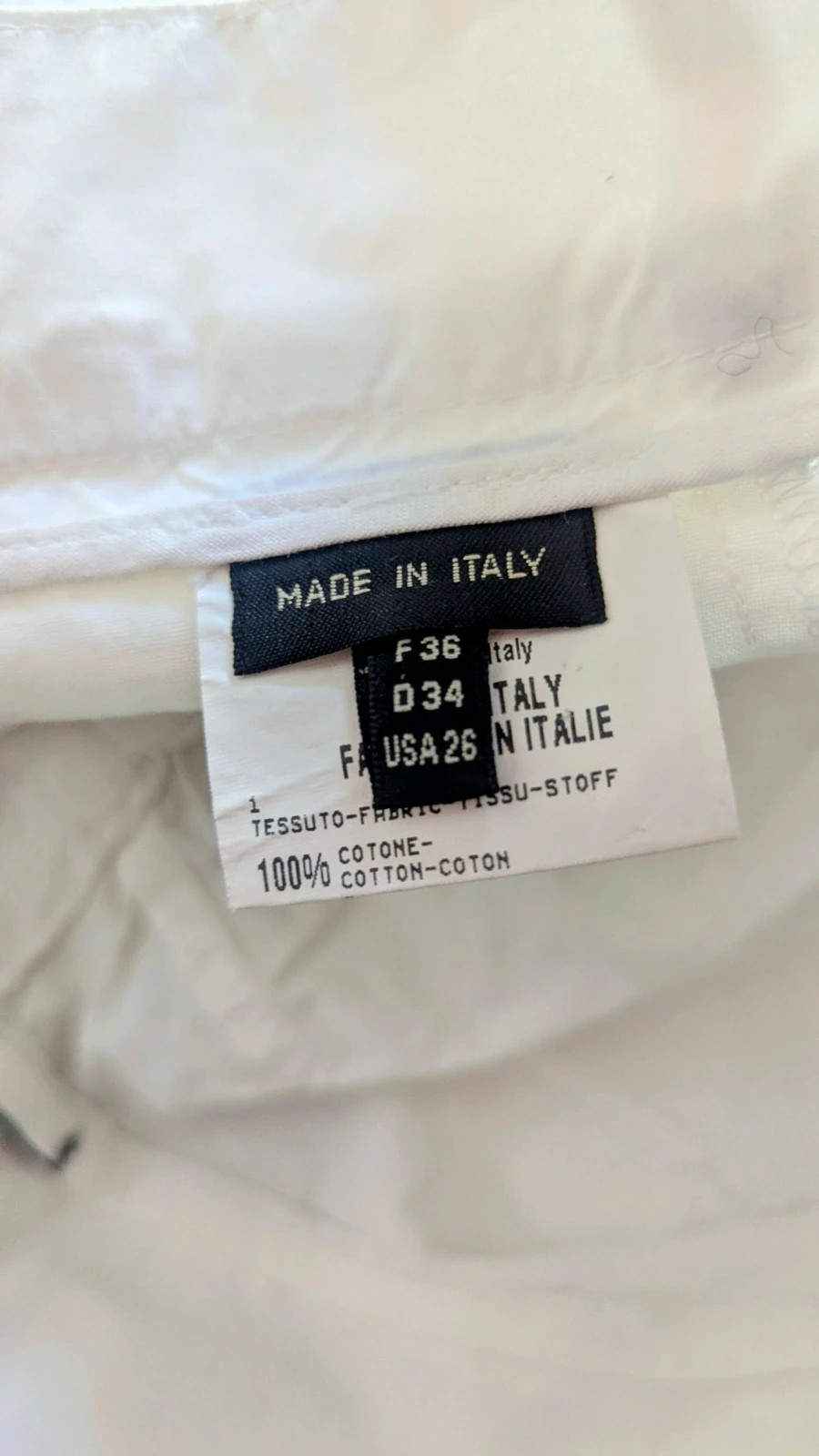 Pantalon blanc Marithé et François Girbaud
Très original
Très bon état 4