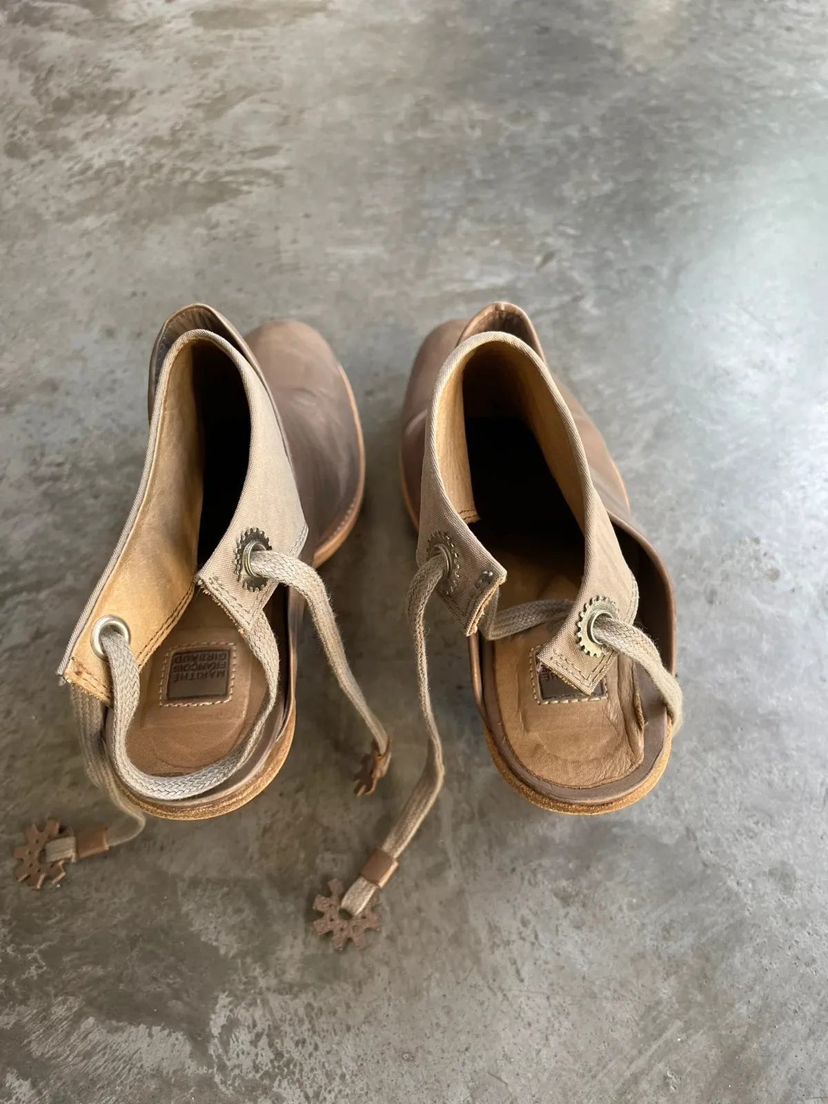 Marithé + François Girbaud pumps in beige and brown, taupe shade. Vintage designer piece. Size 39. 5