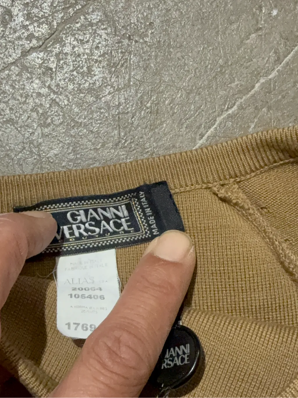 Jupe crayon en maille camel de la marque Gianni Versace Couture, neuve avec étiquettes. 5