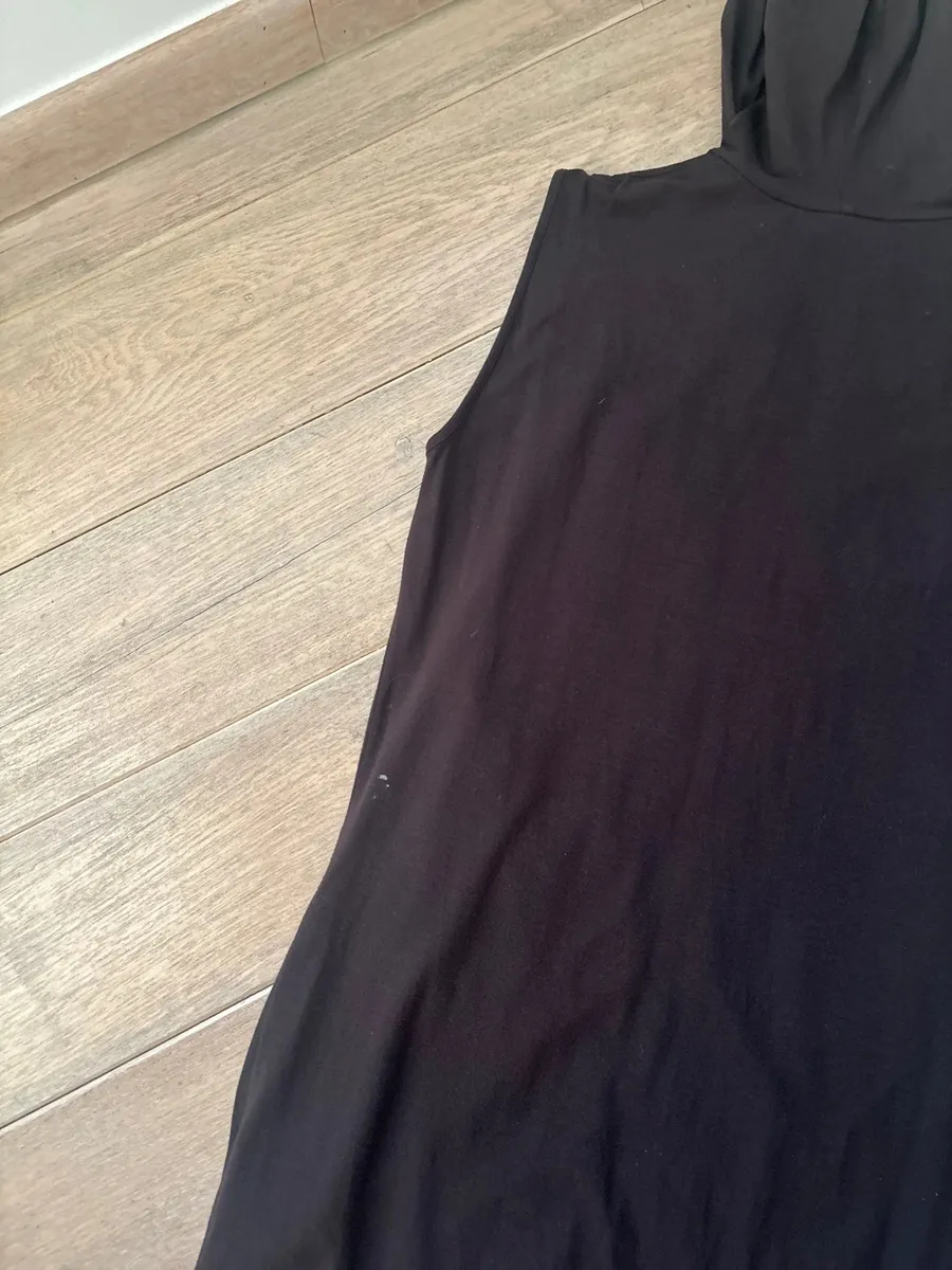 robe gilet long sans manches avec capuche MFG 5