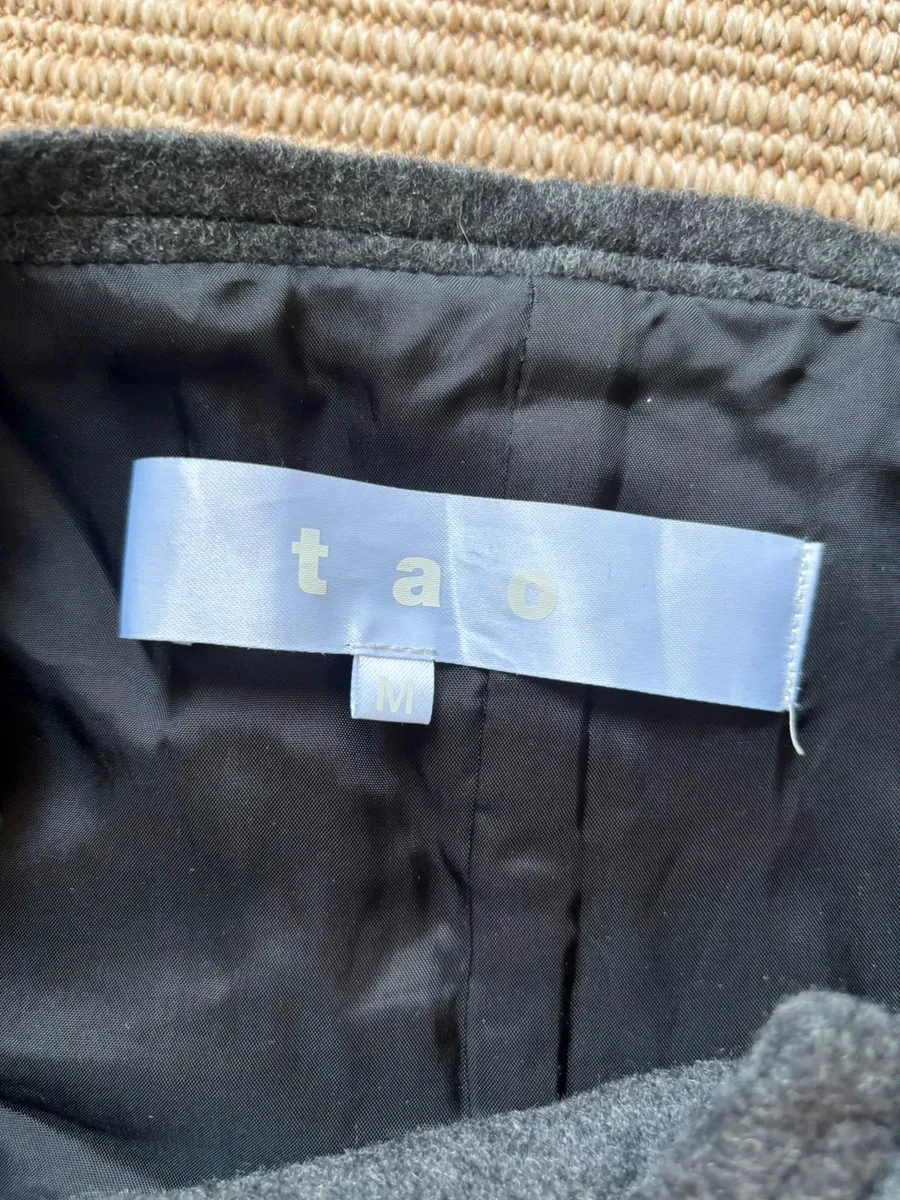 Can be worn on top of pants or another skirt
Perfect state 4