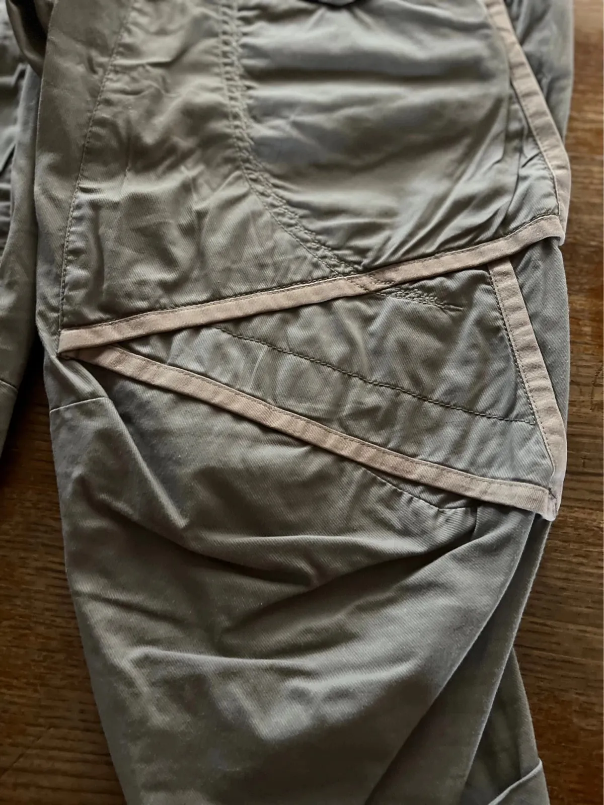Capri cropped trousers, khaki beige 3
