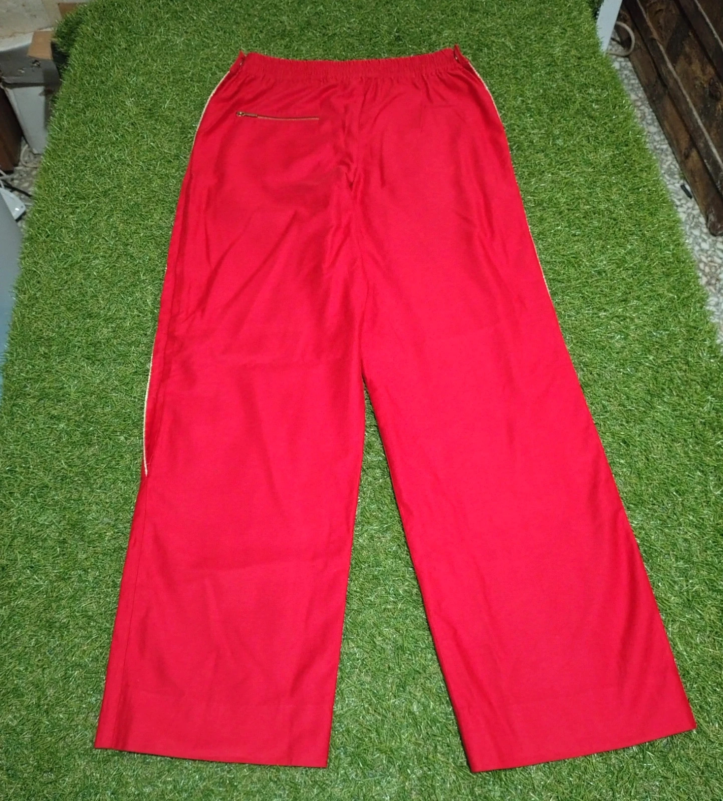 Pantaloni Roberta di Camerino tg 42
Ottime condizioni
Misure in foto 2