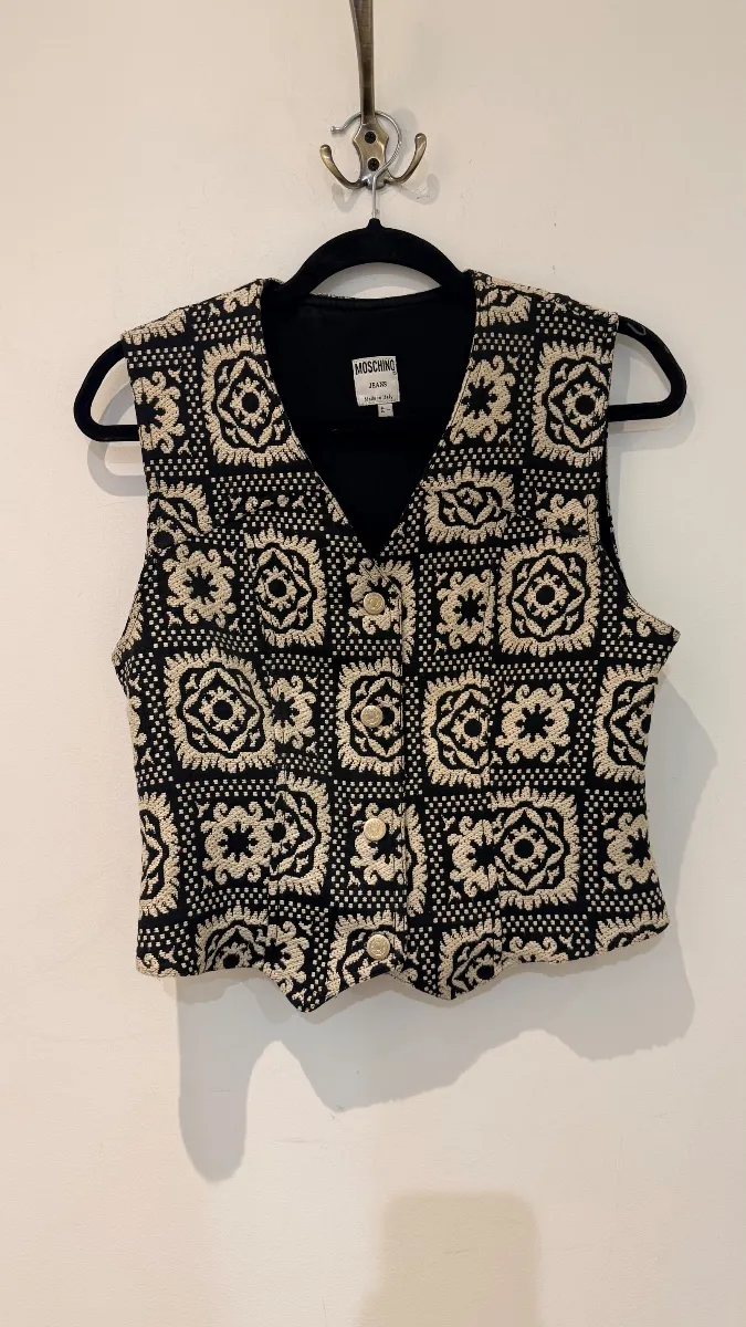 Vest 1