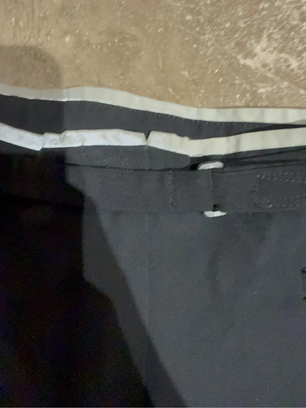 Pantalon de costume noir coupe droite de la marque Sinéquanone. 3