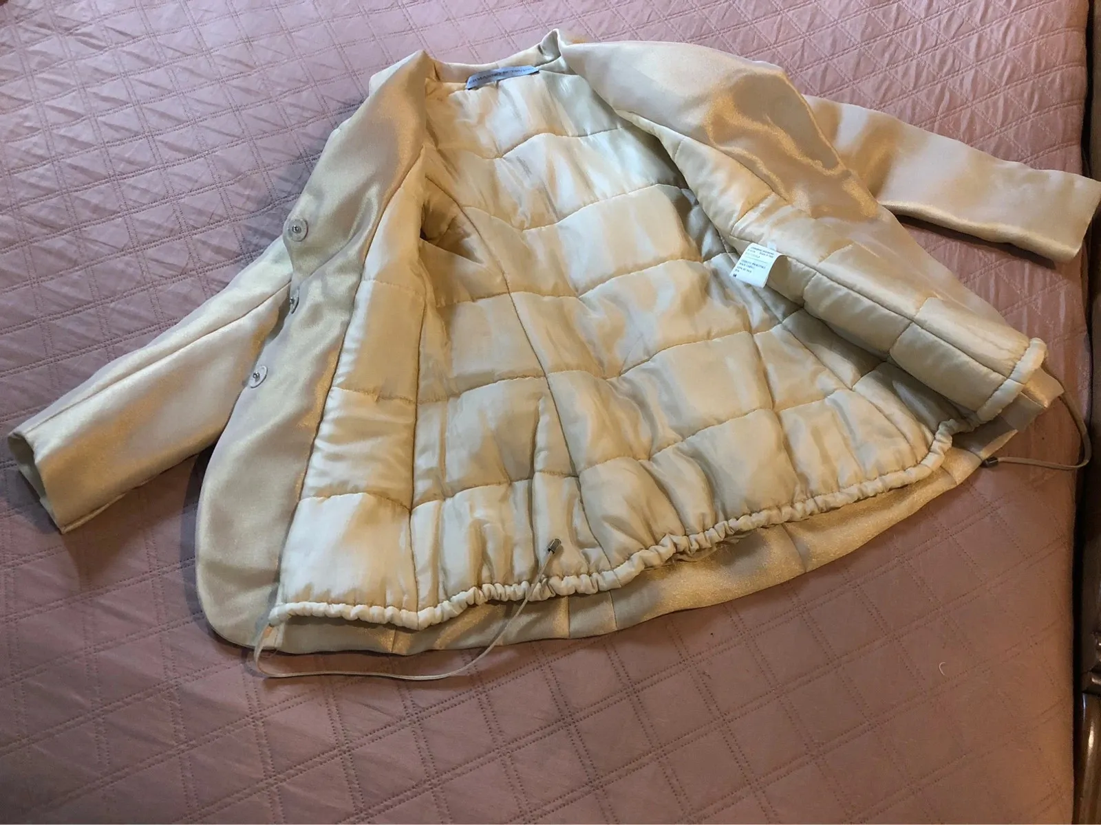 Ermanno Scervino quilted jacket in gold, a piece from the refined Italian house. Size S (36). 4