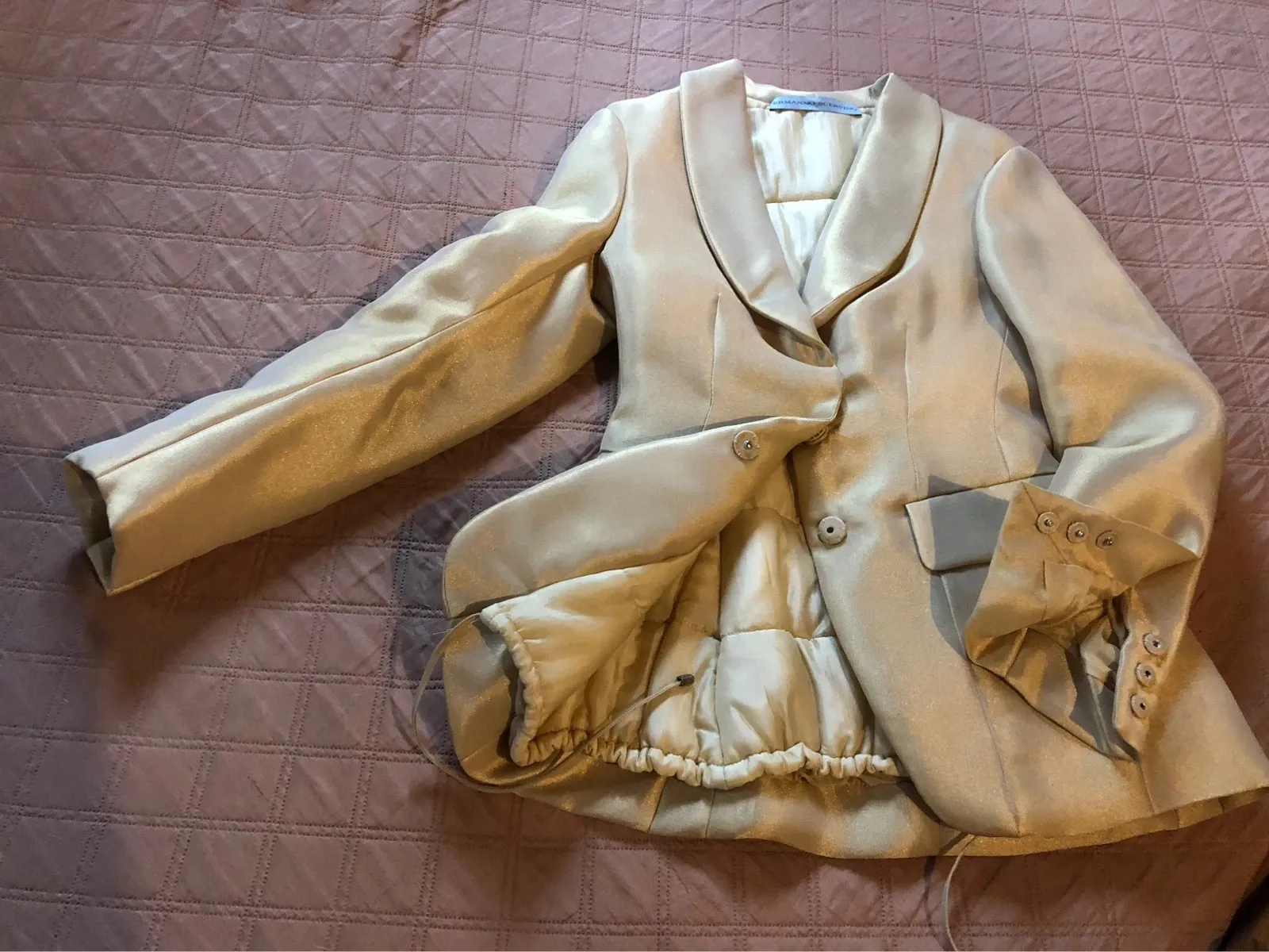 Ermanno Scervino quilted jacket in gold, a piece from the refined Italian house. Size S (36). 6