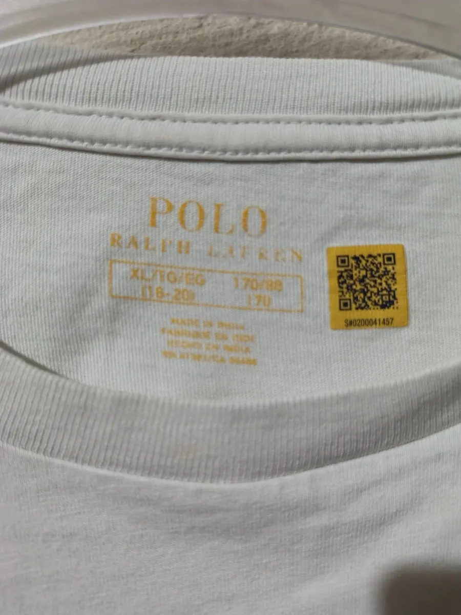 T shirt Polo Ralph Lauren con logo stilizzato Paris Ny London
Tg M
Nuova senza cartellino
Misure in foto 2