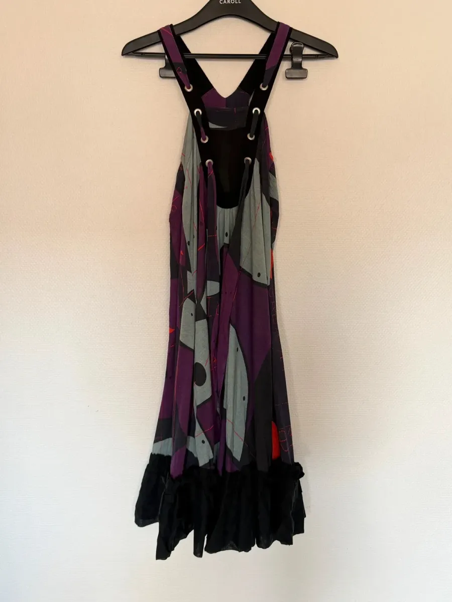 Robe Marithé + François Girbaud en violet et noir, pièce vintage de créateur à l'esprit avant-gardiste. Très bon état. Taille M (38). 3
