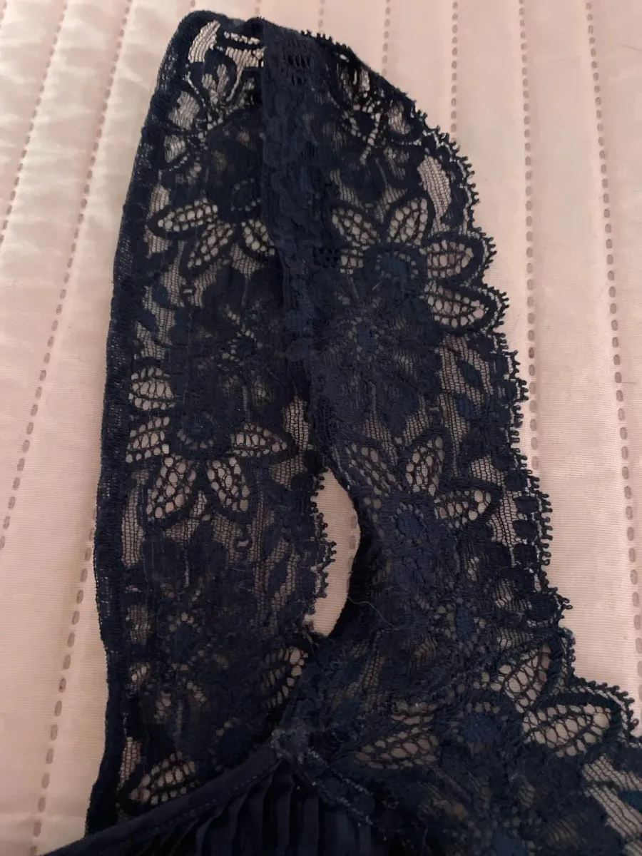 Extensible à porter sous une robe ou seul bleu marine moirée taille variable 40 à 44 très bon état 2