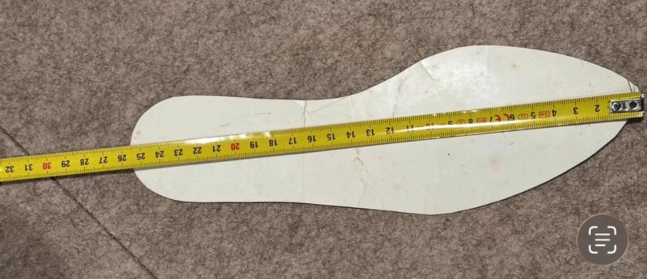Ttrès bon état. Pointure 40 française.Taille normalement.Longueur à l'intérieur de la chaussure : 25,6cm 15