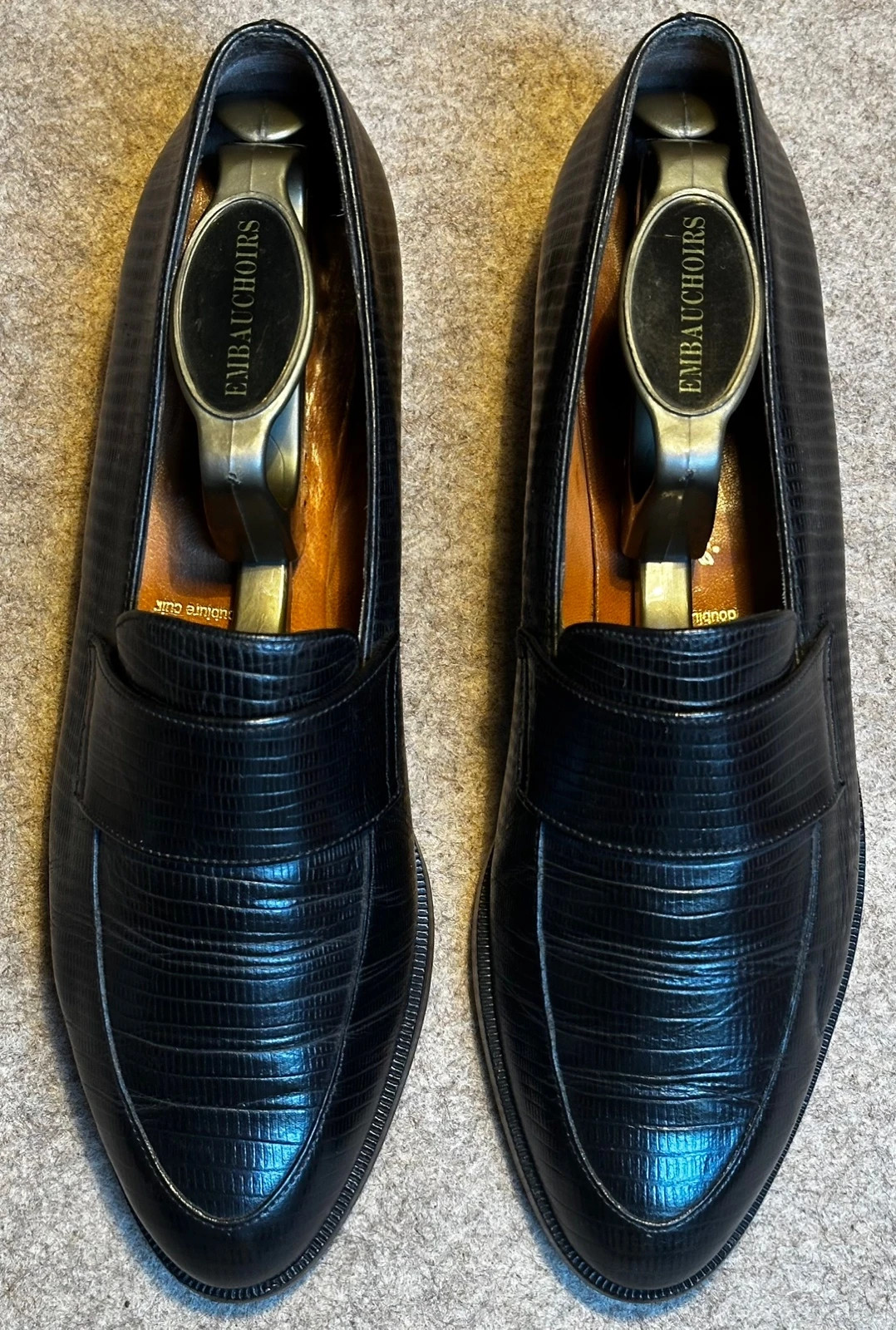 Ttrès bon état. Pointure 40 française.Taille normalement.Longueur à l'intérieur de la chaussure : 25,6cm 2