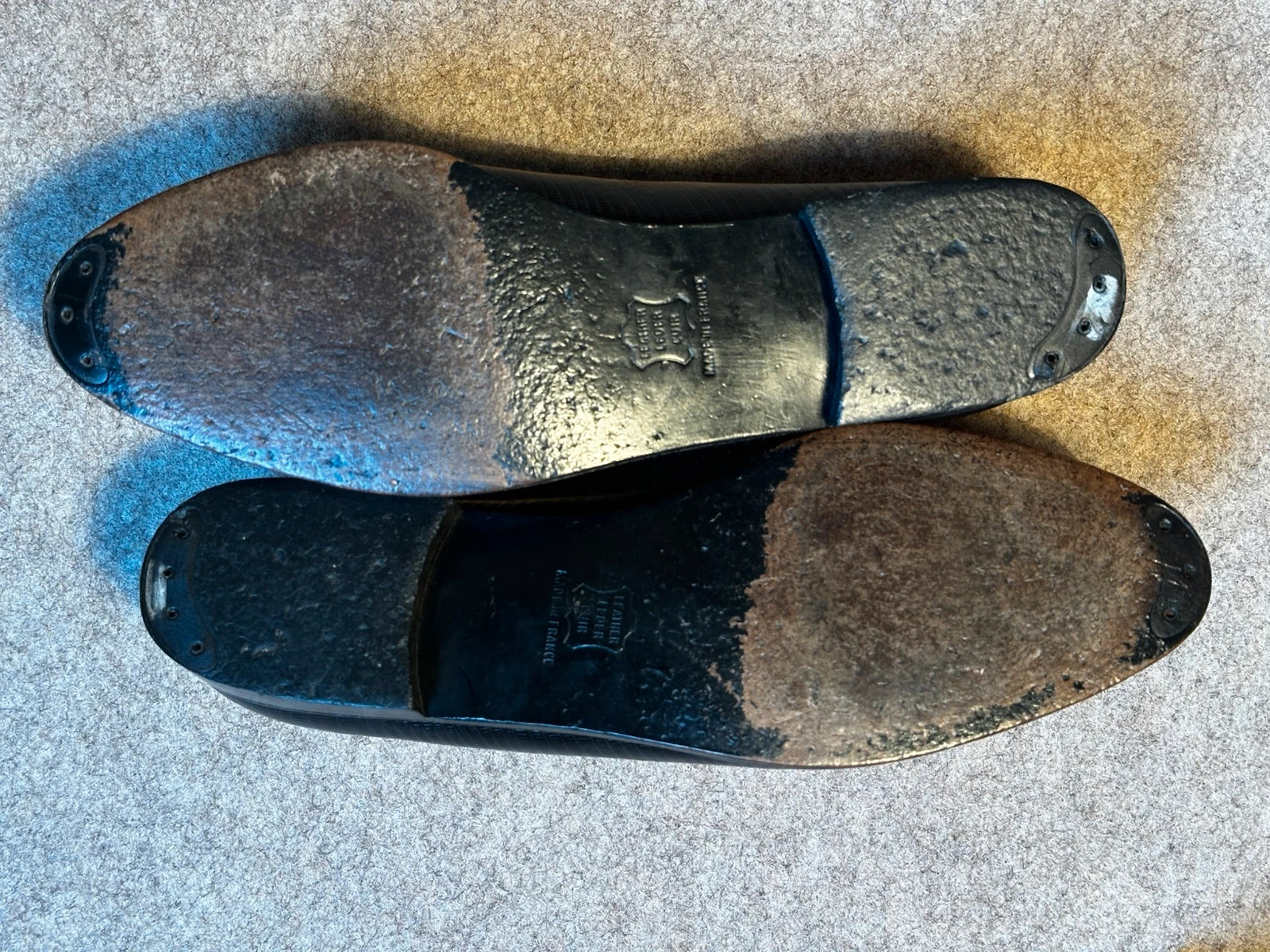 Ttrès bon état. Pointure 40 française.Taille normalement.Longueur à l'intérieur de la chaussure : 25,6cm 13