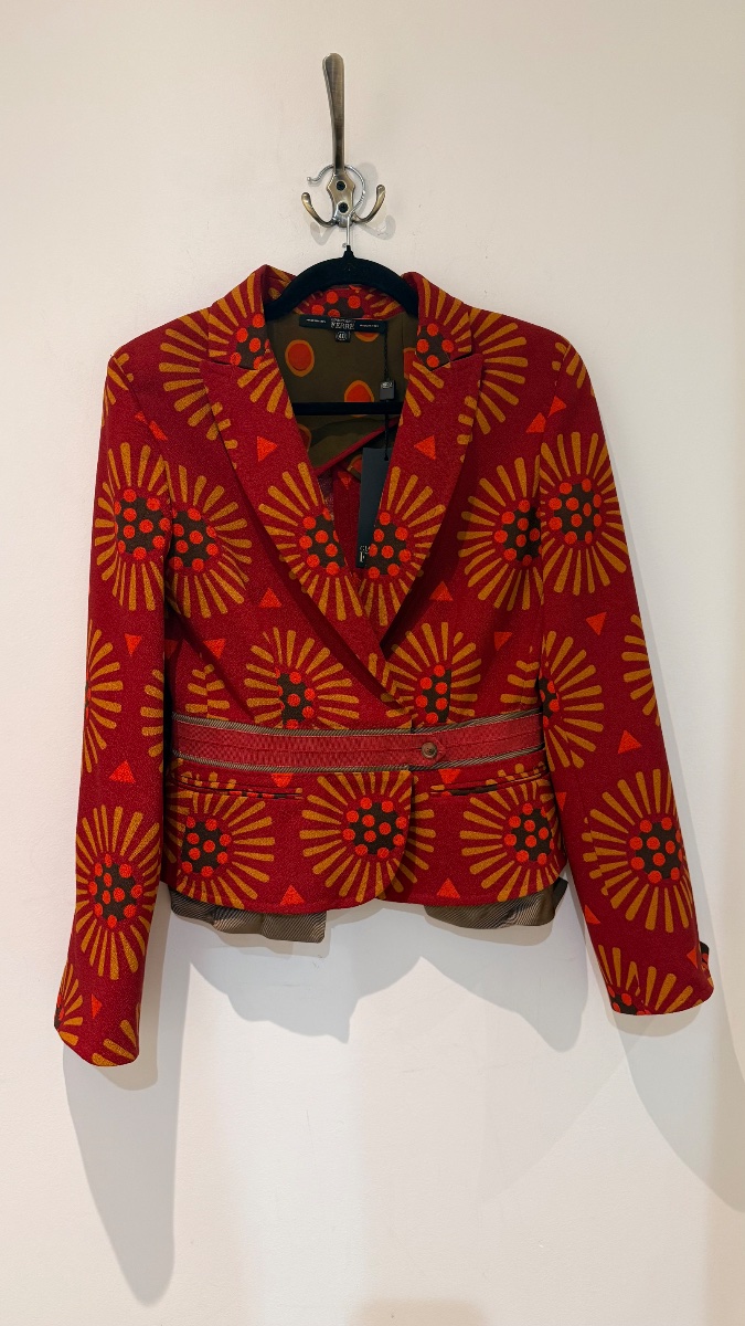 Nice Fabric lovely details retail price 1950 euros