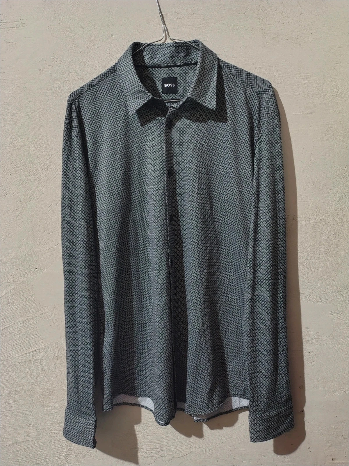 Camicia Hugo Boss taglia M nuova senza cartellino
Misure in foto