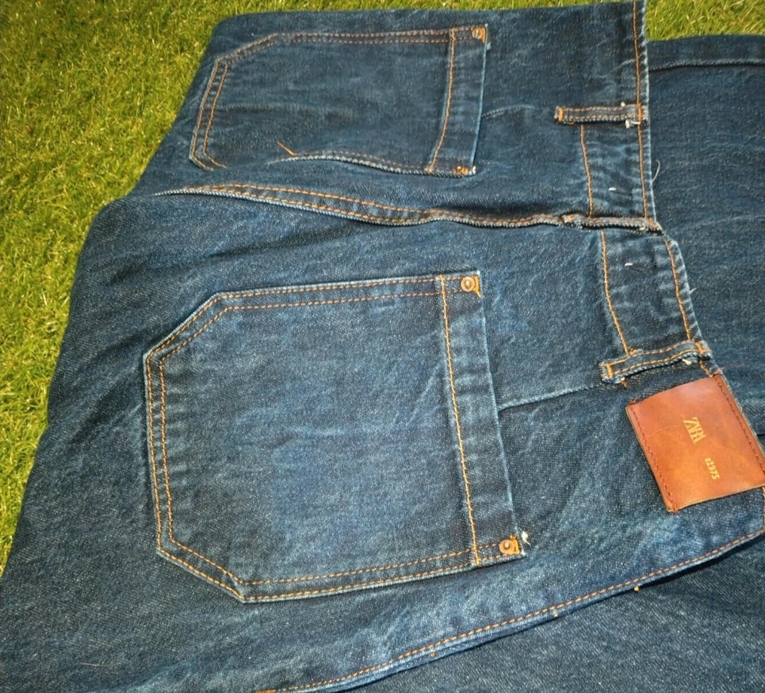 Jeans svasati gamba ampia Zara taglia 42
Ottime condizioni,come nuovi
Misure in foto 6