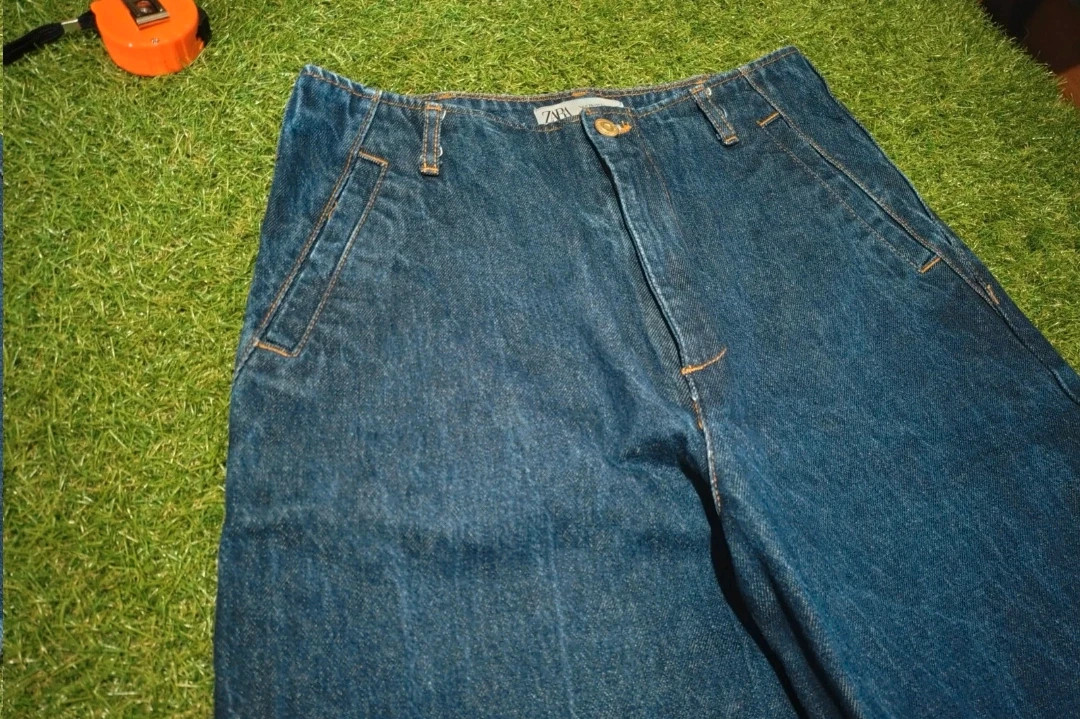 Jeans svasati gamba ampia Zara taglia 42
Ottime condizioni,come nuovi
Misure in foto 3