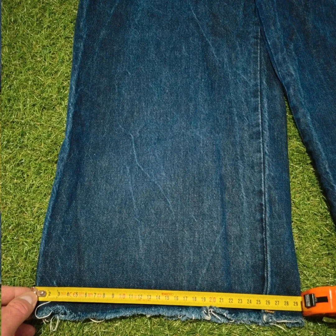 Jeans svasati gamba ampia Zara taglia 42
Ottime condizioni,come nuovi
Misure in foto 10
