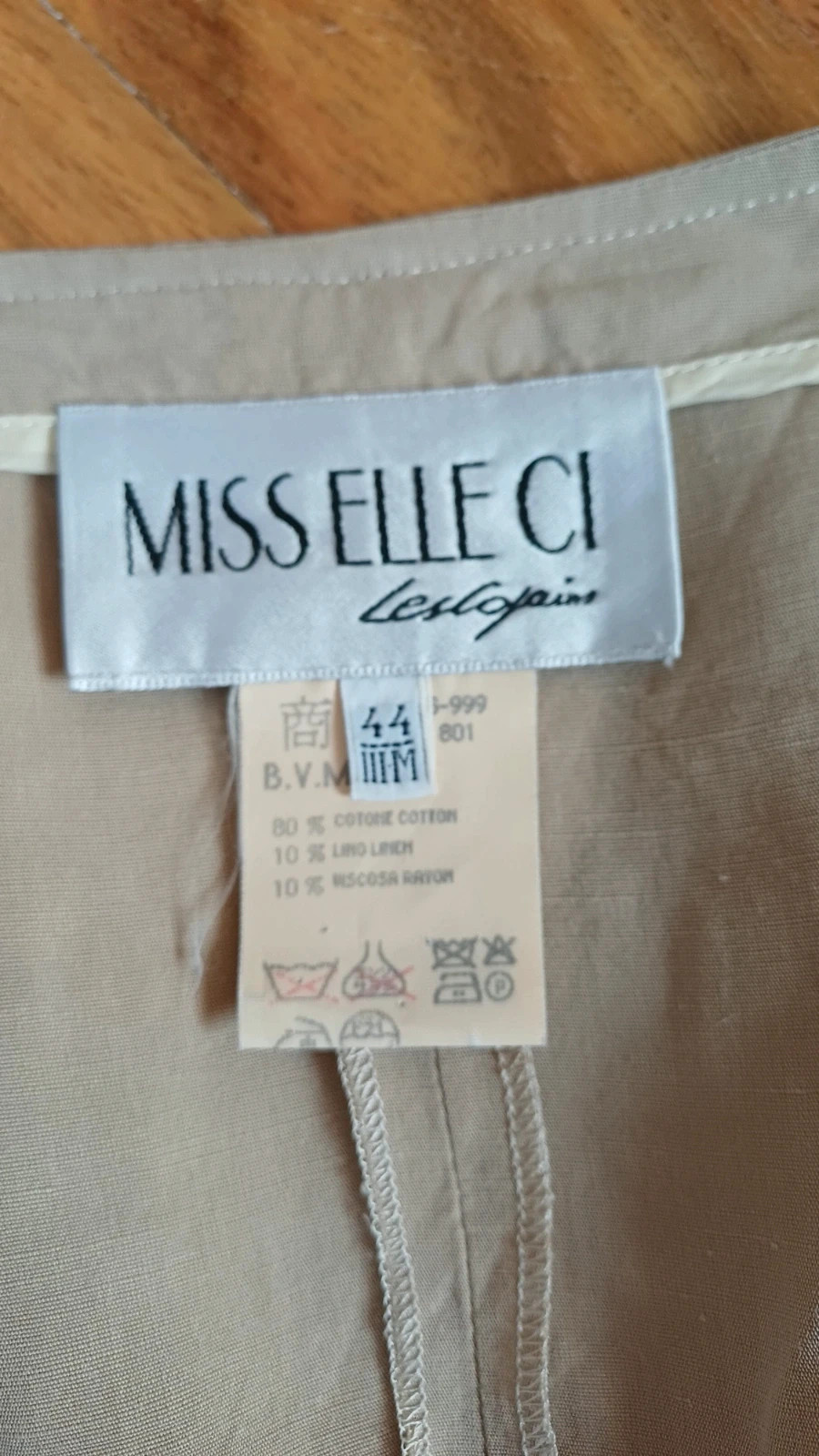 Bellissimo gilet da portare a pelle in pizzo di cotone e retro in lino 3