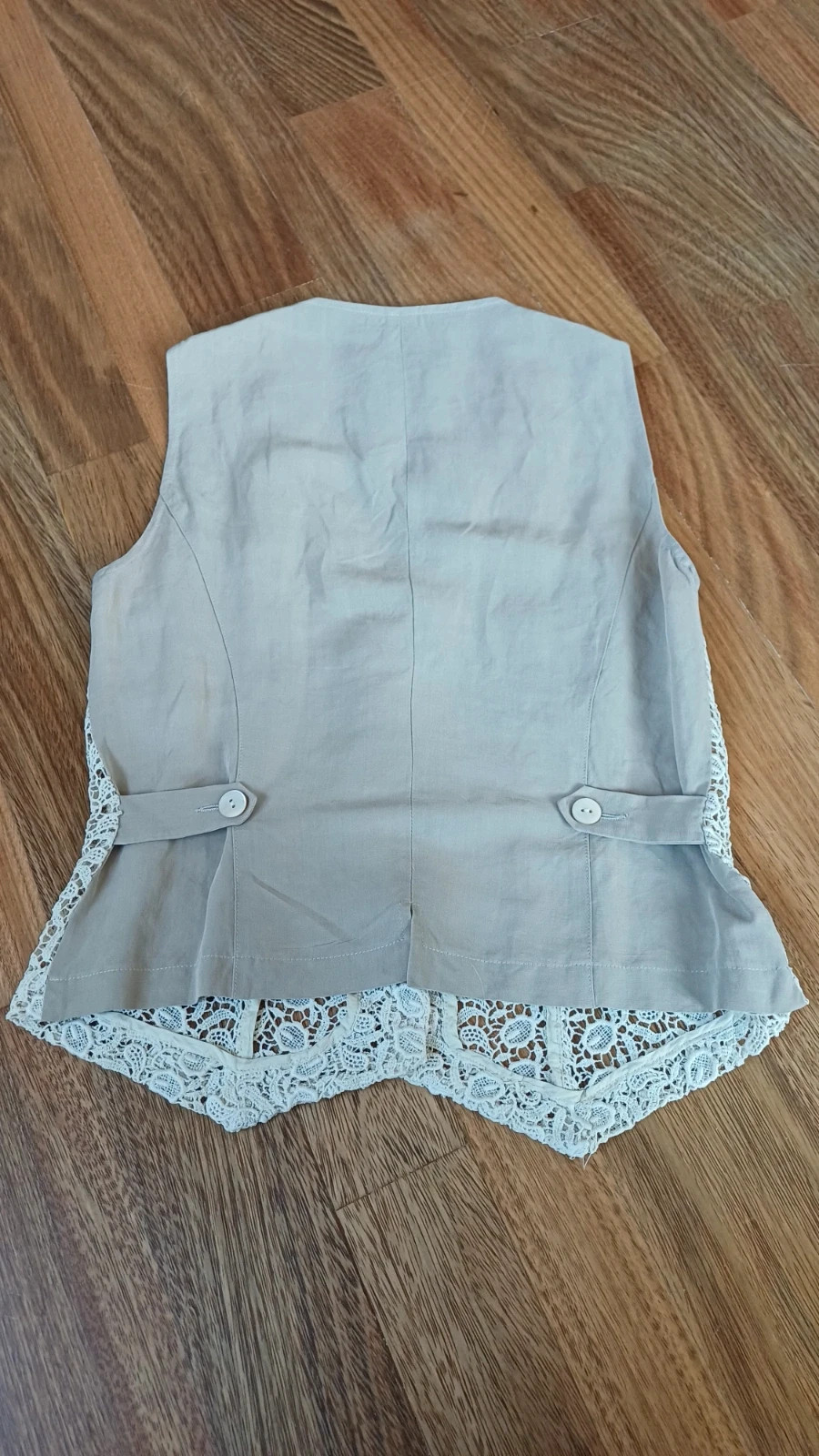 Bellissimo gilet da portare a pelle in pizzo di cotone e retro in lino 2