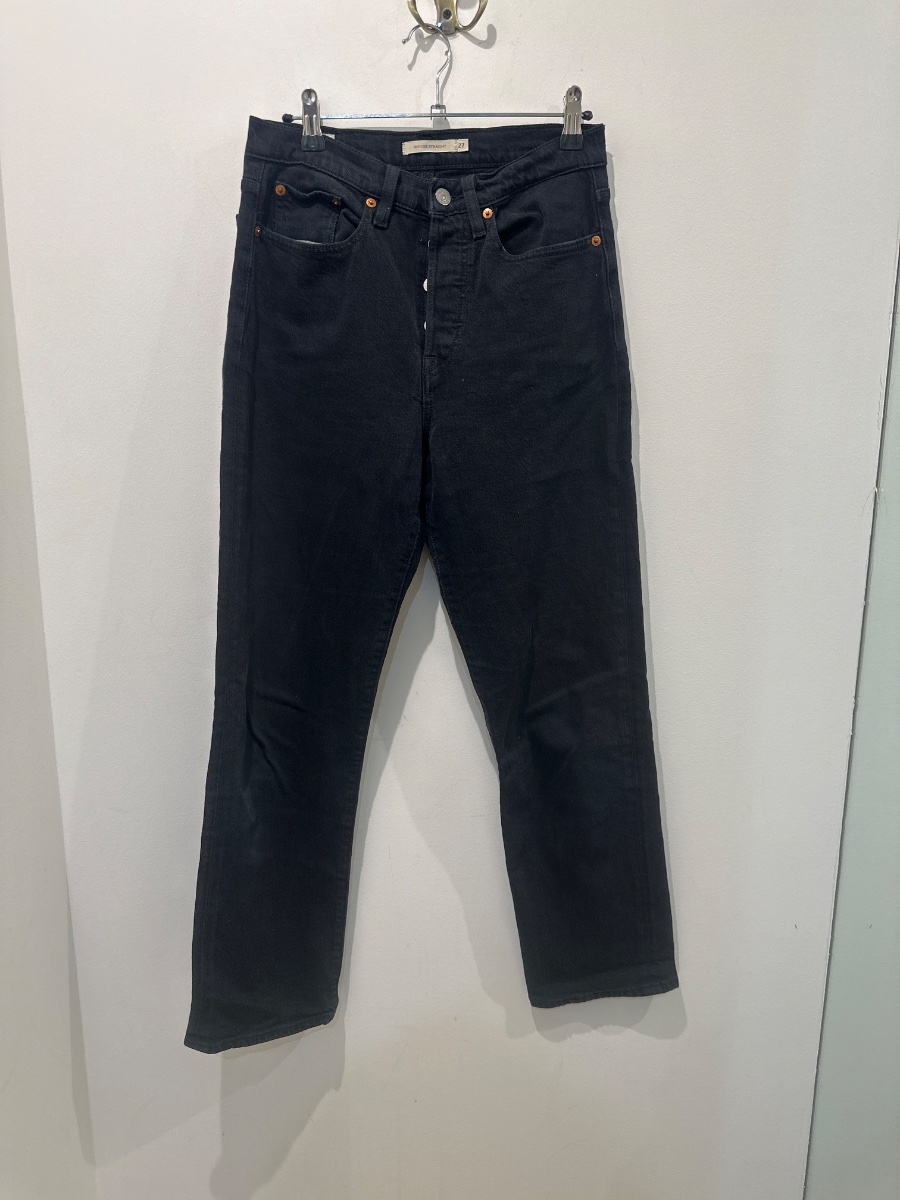 Jean Levis Wedgie Straight