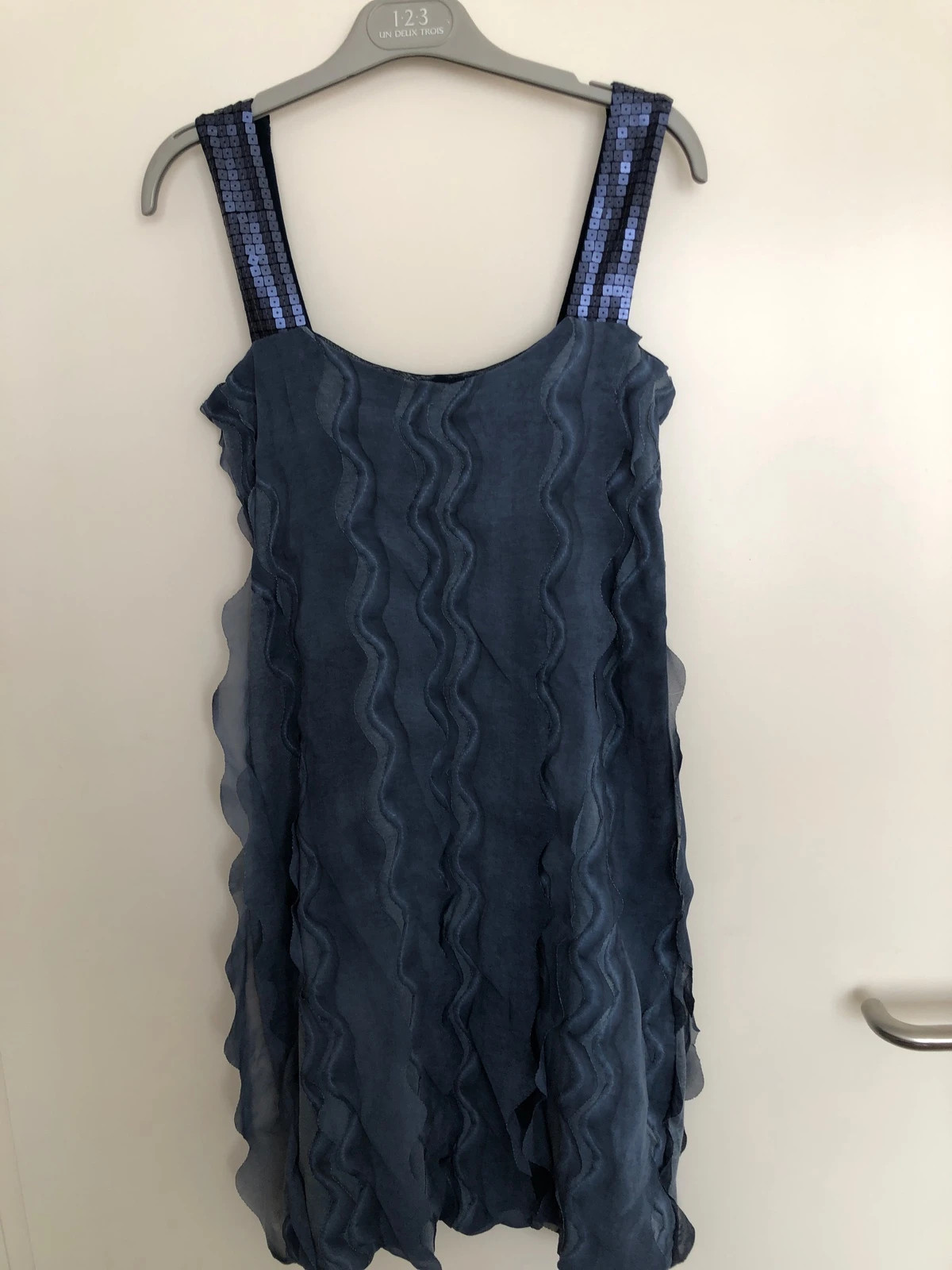 Couleur bleu jean Doublée extensible Froufrou sequin