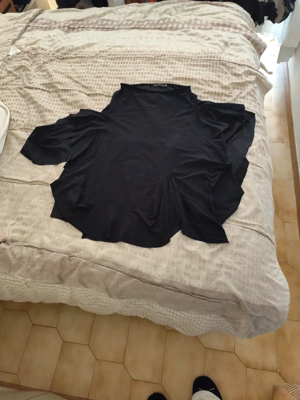 Marithé + François Girbaud skirt in black, vintage designer piece with deconstructed ruffles. Very good condition. Size L (40). 3