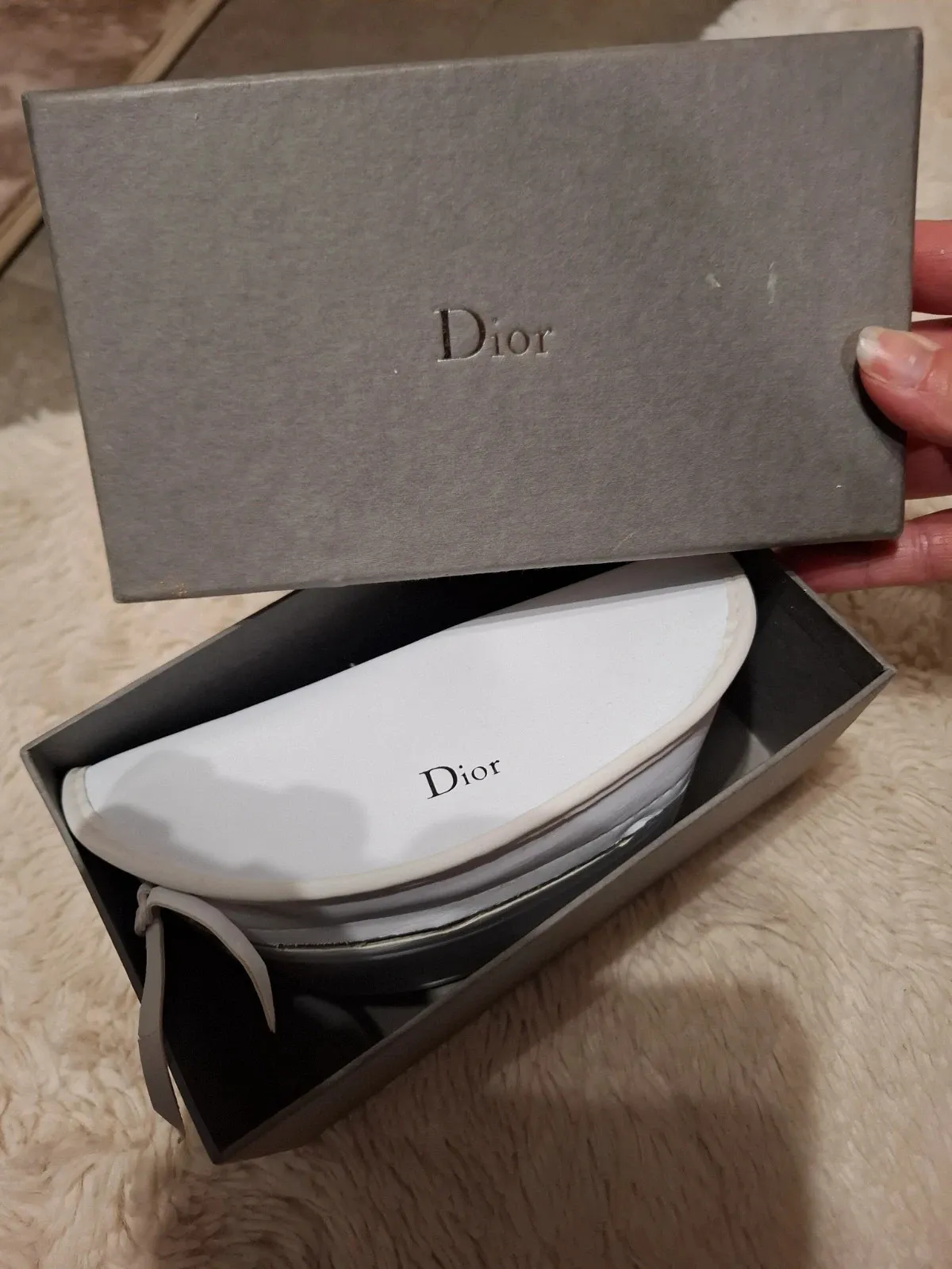 Dior glasses case in white, vintage accessory from the couture house, sold with its box. 6
