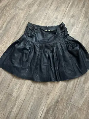 Jupe en cuir véritable - bleu foncé profond