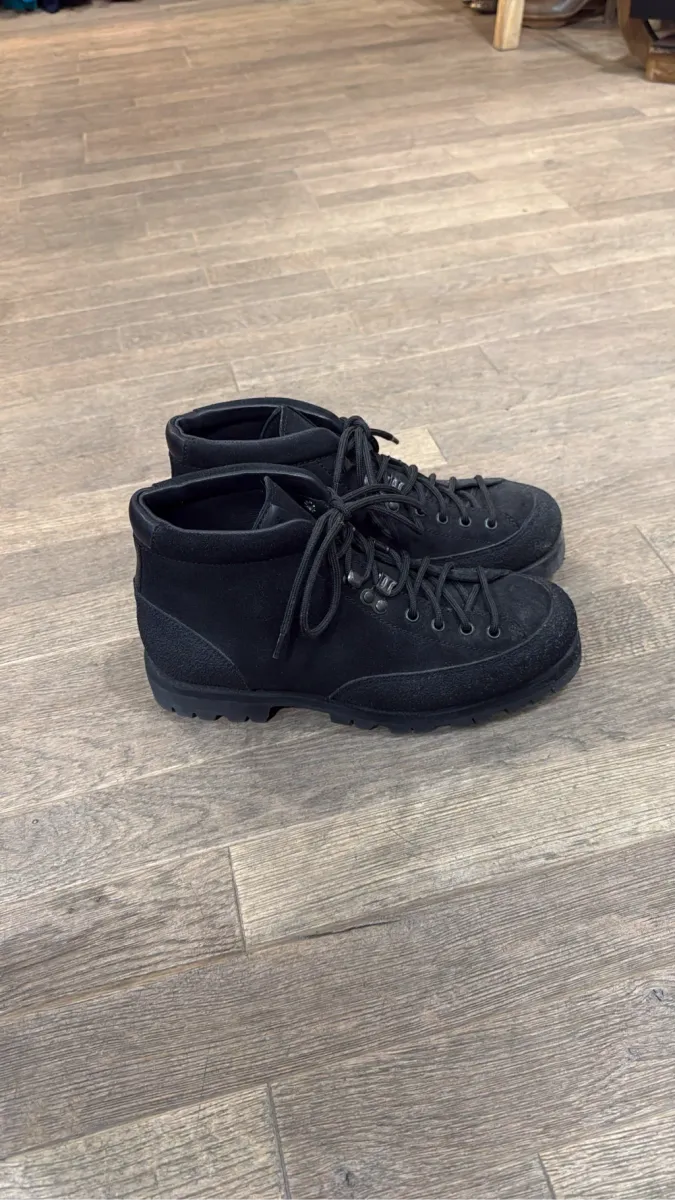 Bottines à lacets noires en daim de la marque Paraboot Modele Yosemite, Semelle Crantée Jannu