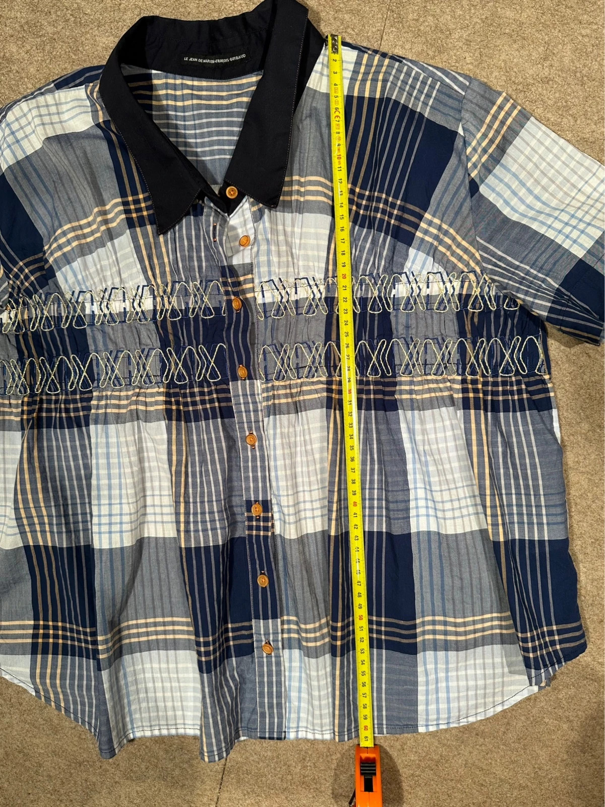 Chemise ample, décontractée en coton. Se lave sans problème et ne se repasse pas.En très bon état. Convient pour du 38 over size, 40 ou 42 français. 5